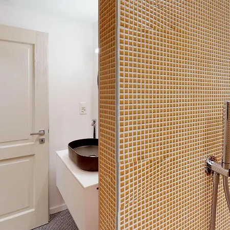 Apartment Au Reduit U06 *